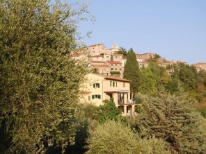 5 Bedroom Hillside Villa with Pool in Giuncarico, Tuscany, Italy